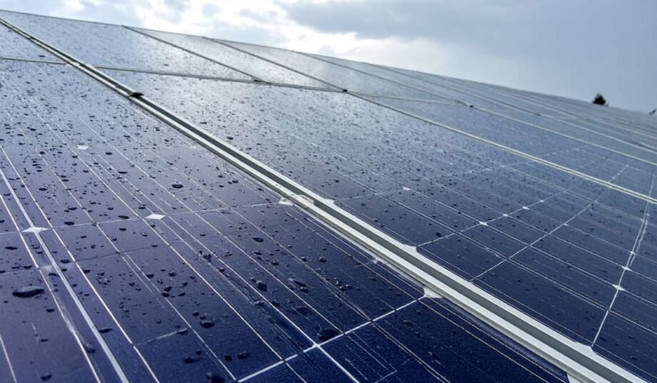 are-solar-panels-worth-it-in-oregon-cloudy-doesnt-1